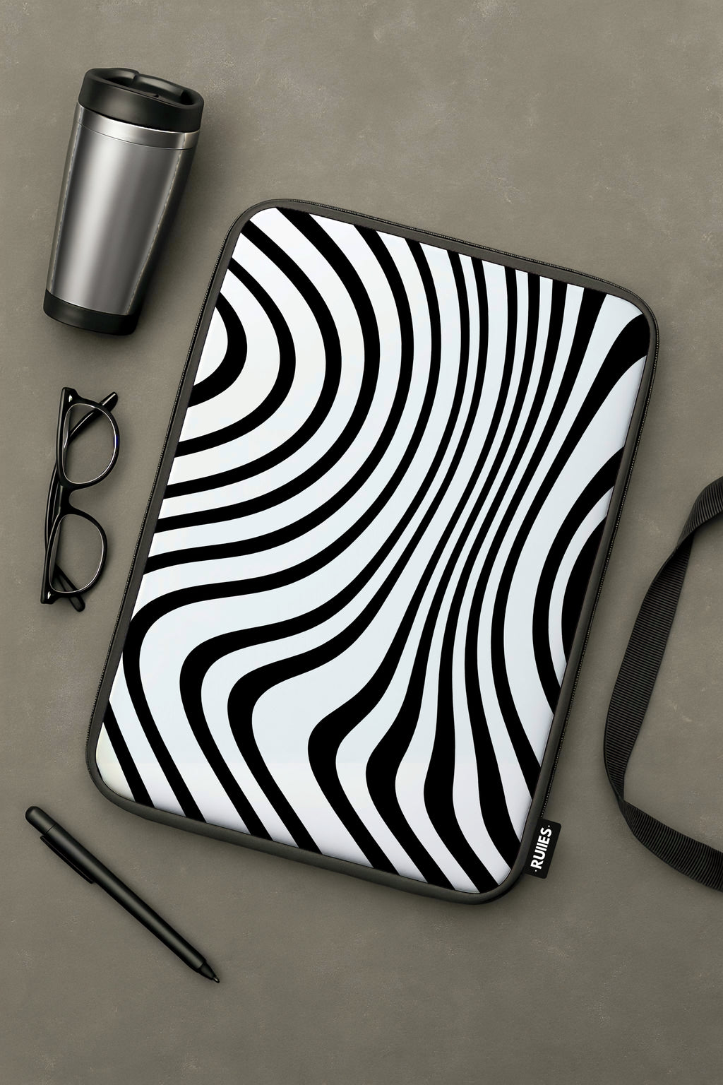 Zebra Bundle (laptop sleeve+T-ruler)